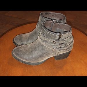 Sonoma Rosalind Gray Ankle Boot 7M